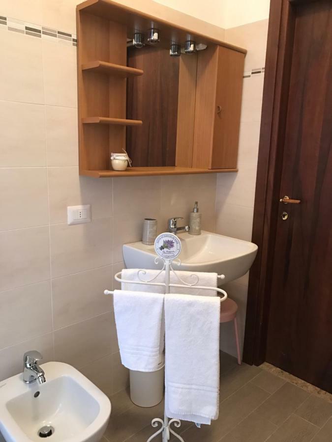B&B Gloria Apartment Бавено Экстерьер фото